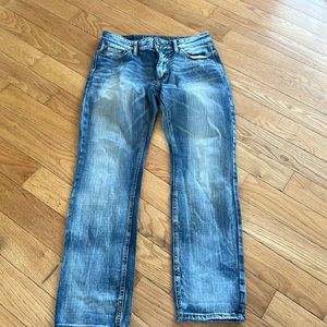 Woman’s American eagle jeans